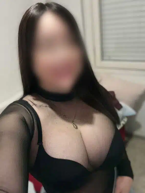 Cristal-girl-companion-passionate-in-Málaga