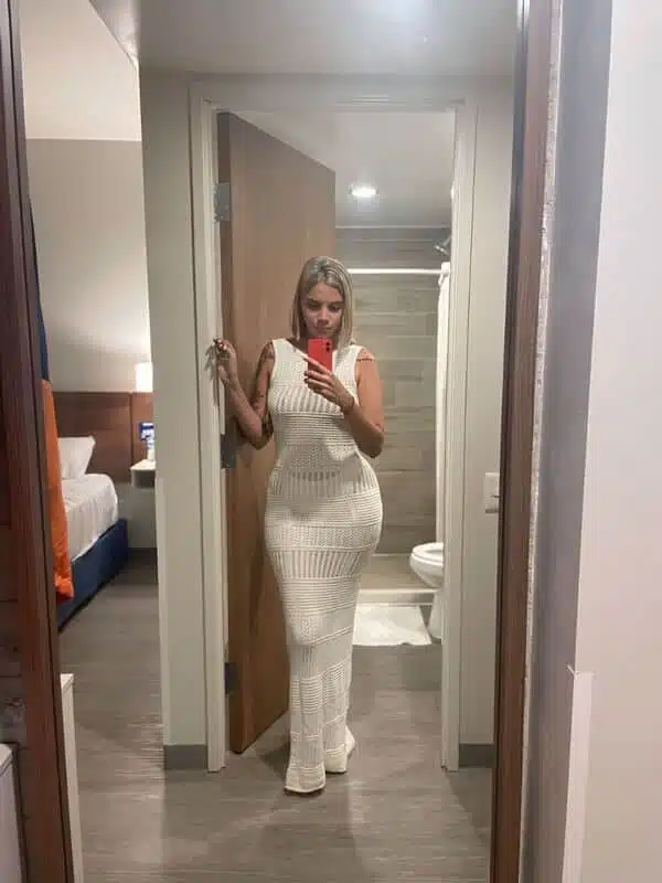 Estrella-elegant-and-seductive-escort-girl-in-Málaga