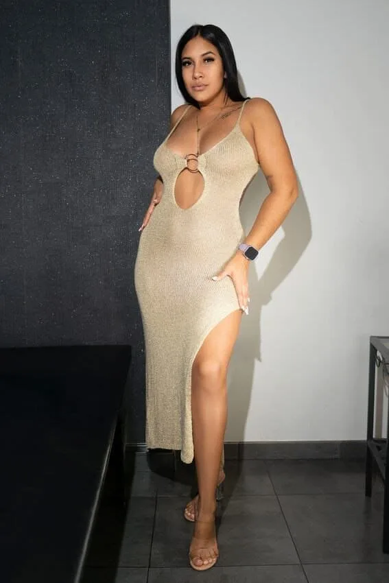 Valeria, 22 jaar escort in lange jurk in Málaga