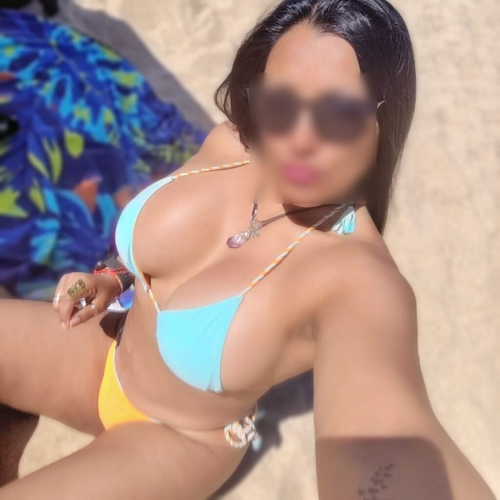 Alba, escort de 46 ans sur une plage près de Velazquez24